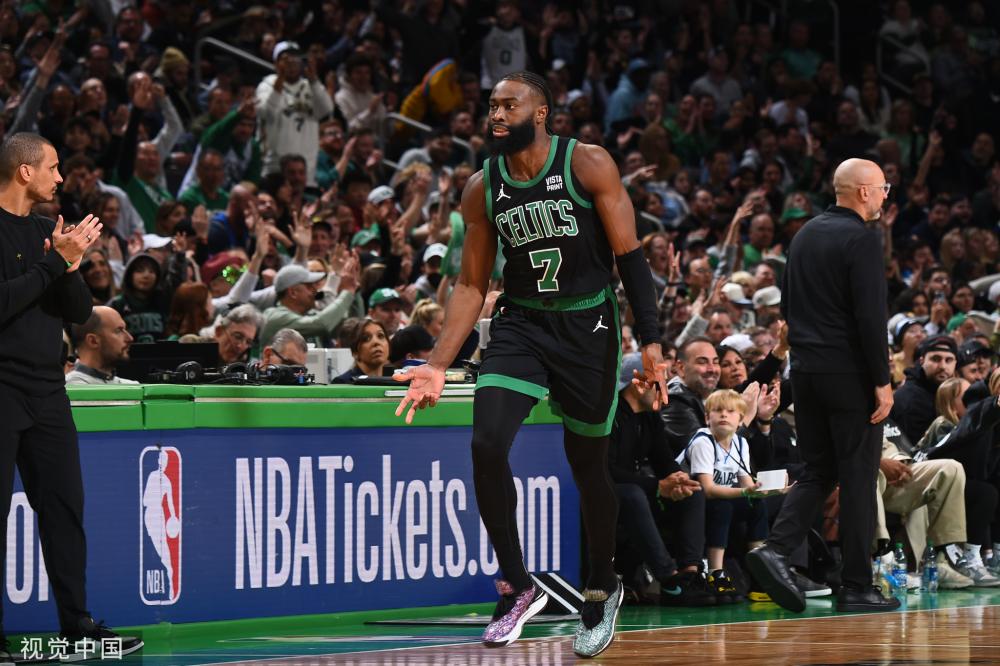 走向国际舞 走向国际舞